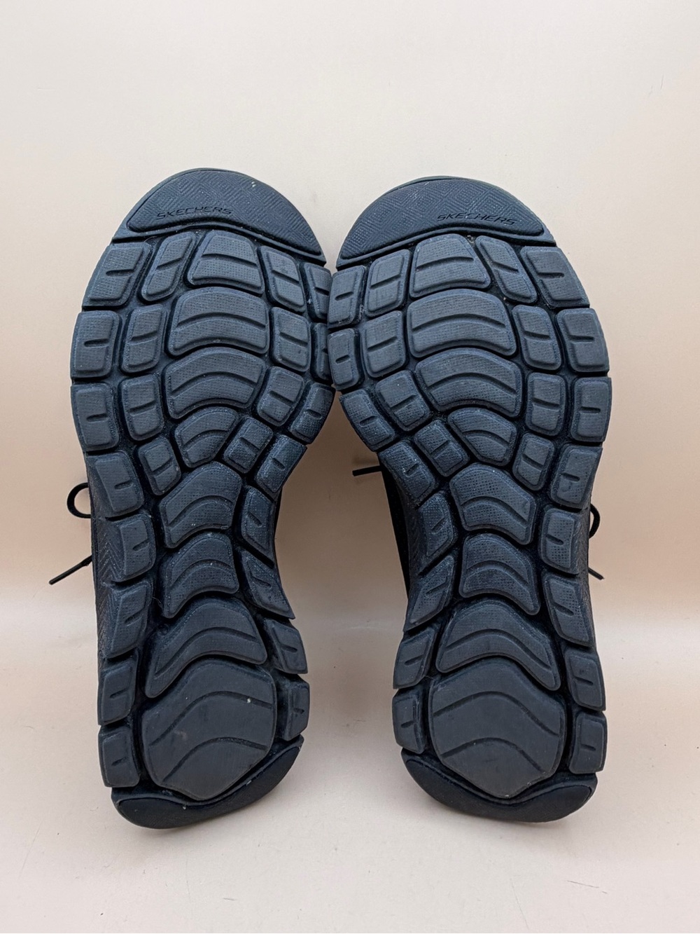 Skechers Women’s Size 8 Black Lace-Up Athletic Sneakers - Picture 7 of 7